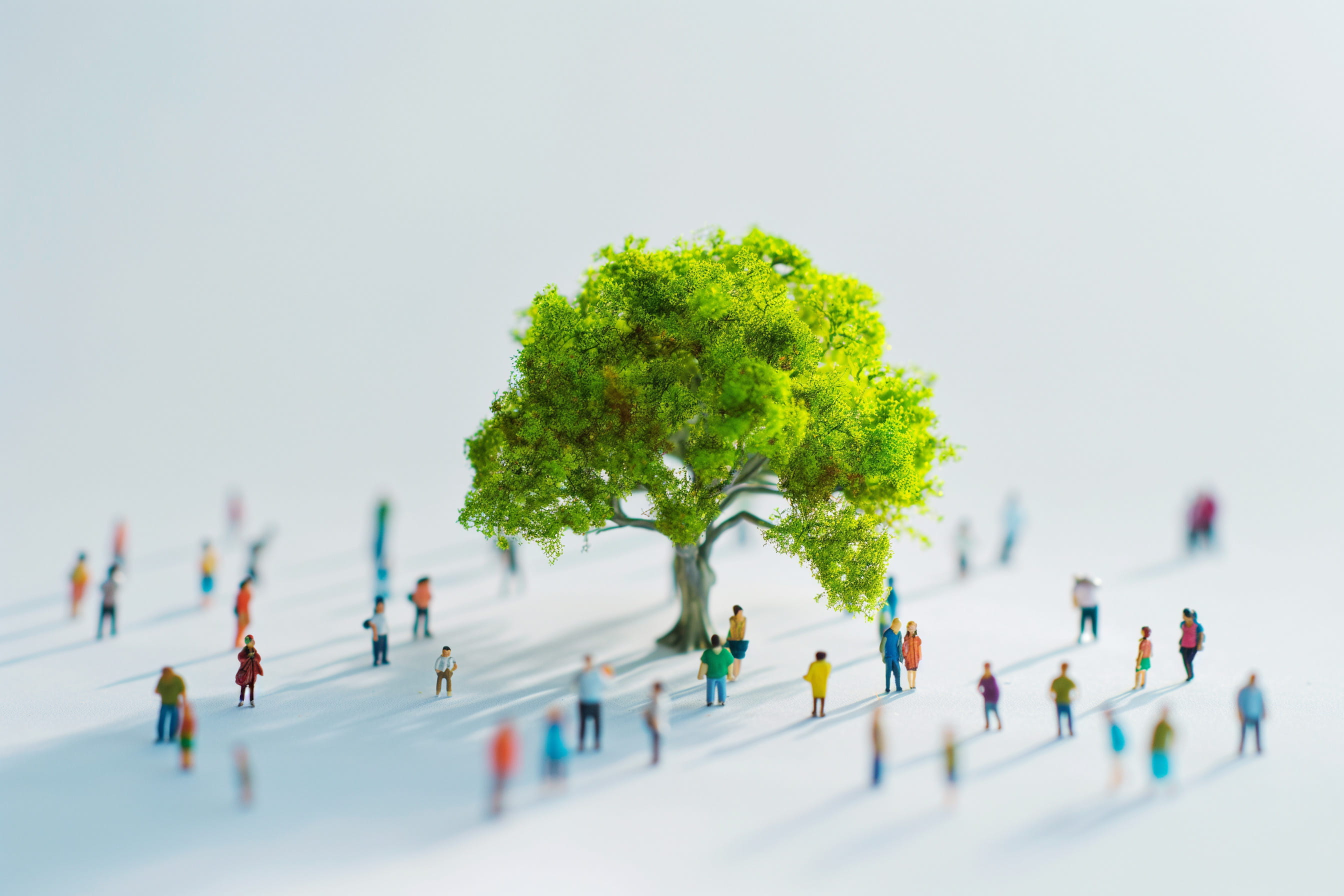 互いに手を重ね合わせる支援の様子